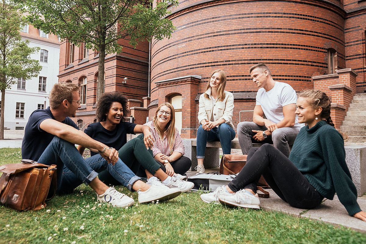 Symbolfoto Studierendenmarketing